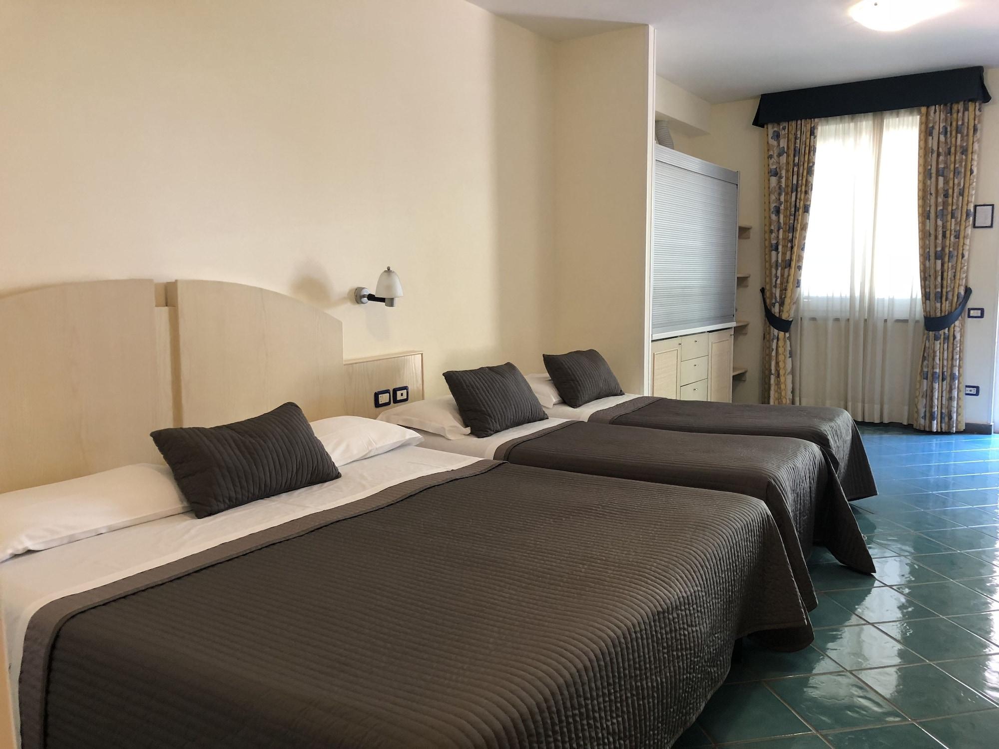 Agave Hotel Pozzuoli Buitenkant foto